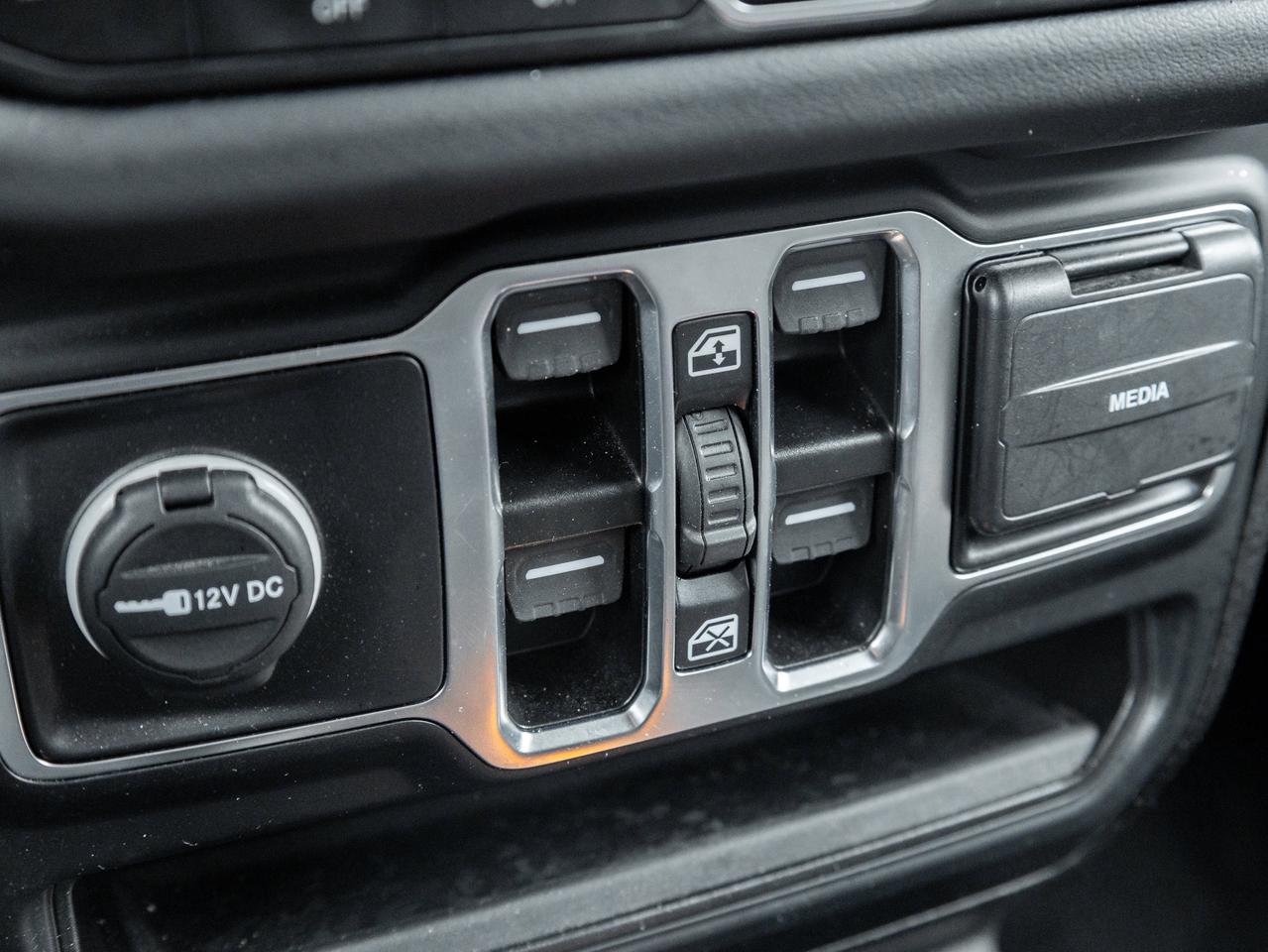 2024 Jeep Wrangler Sahara Photo