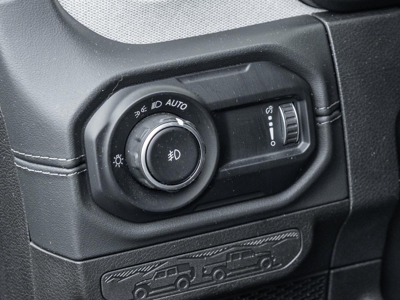 2024 Jeep Wrangler Sahara Photo