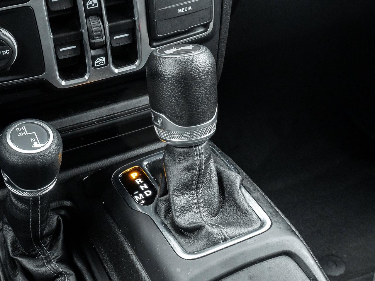 2024 Jeep Wrangler Sahara Photo