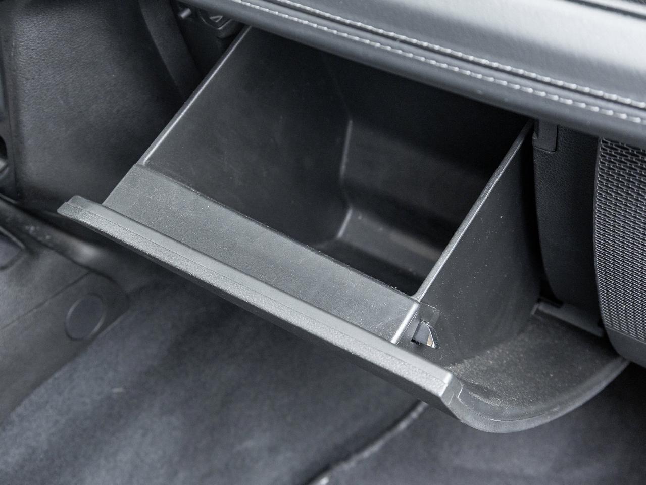 2024 Jeep Wrangler Sahara Photo