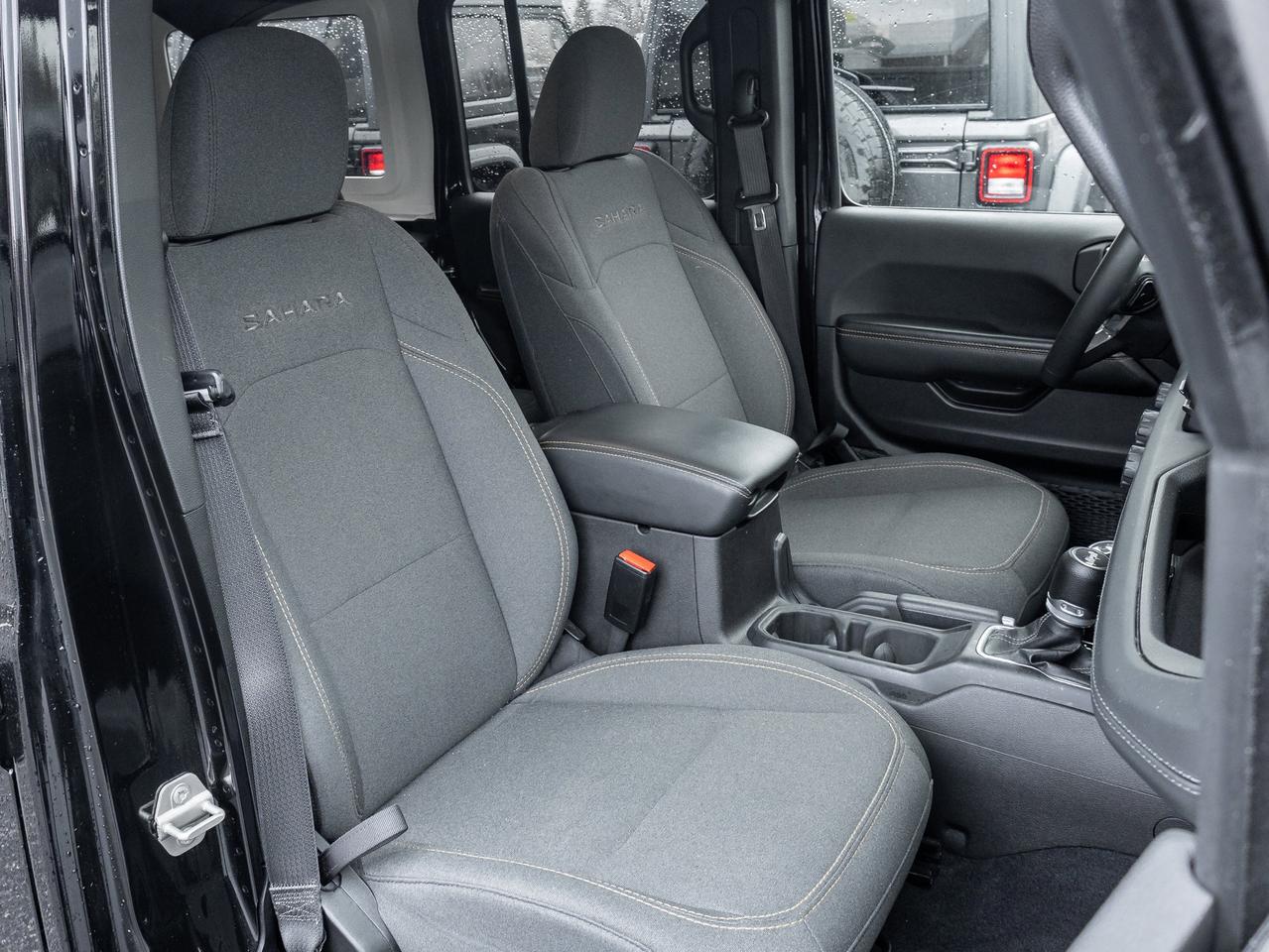 2024 Jeep Wrangler Sahara Photo