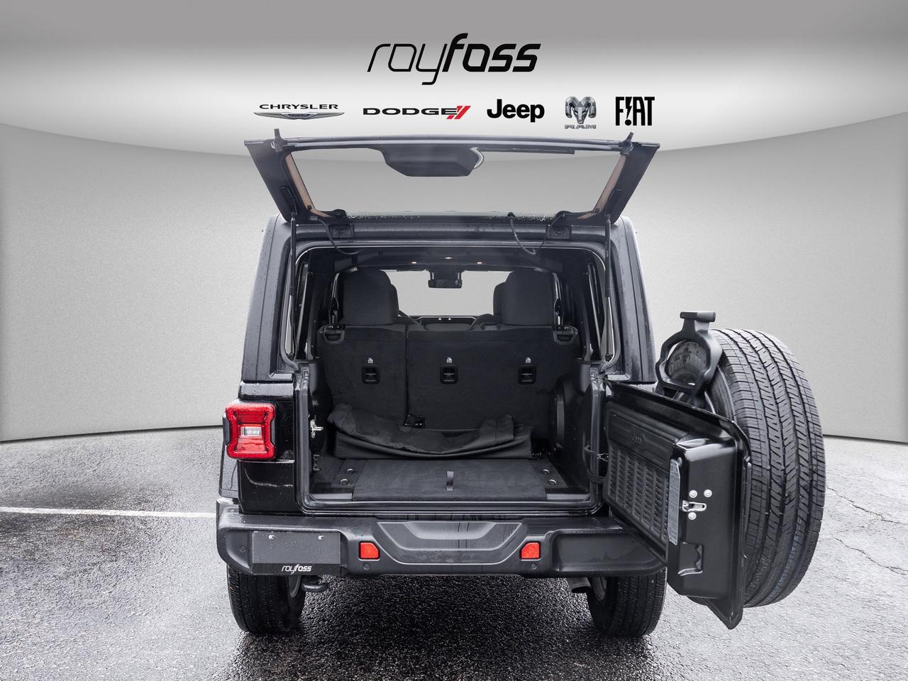 2024 Jeep Wrangler Sahara Photo