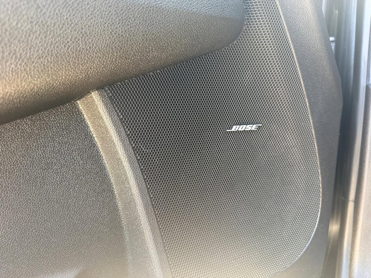 2017 Buick Enclave PremiumPREMIUM, 3.6L V6, AWD, ALLOYS, LEATHER, LOW Photo