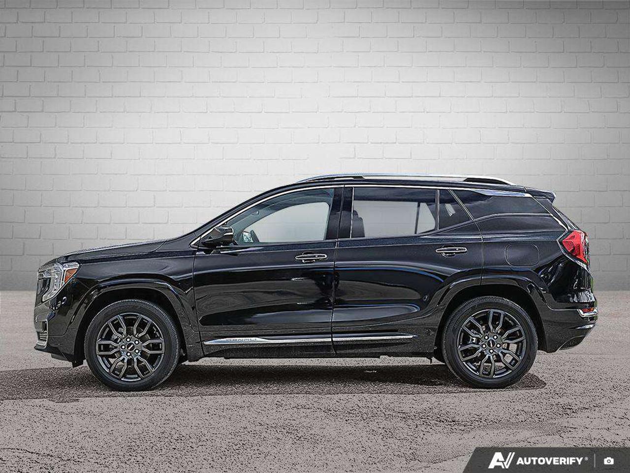 2023 GMC Terrain DENALI, ACCIDENT-FREE, SUNROOF, APPLE CARPLAY Photo