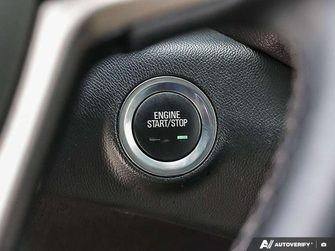 2023 GMC Terrain DENALI, ACCIDENT-FREE, SUNROOF, APPLE CARPLAY Photo