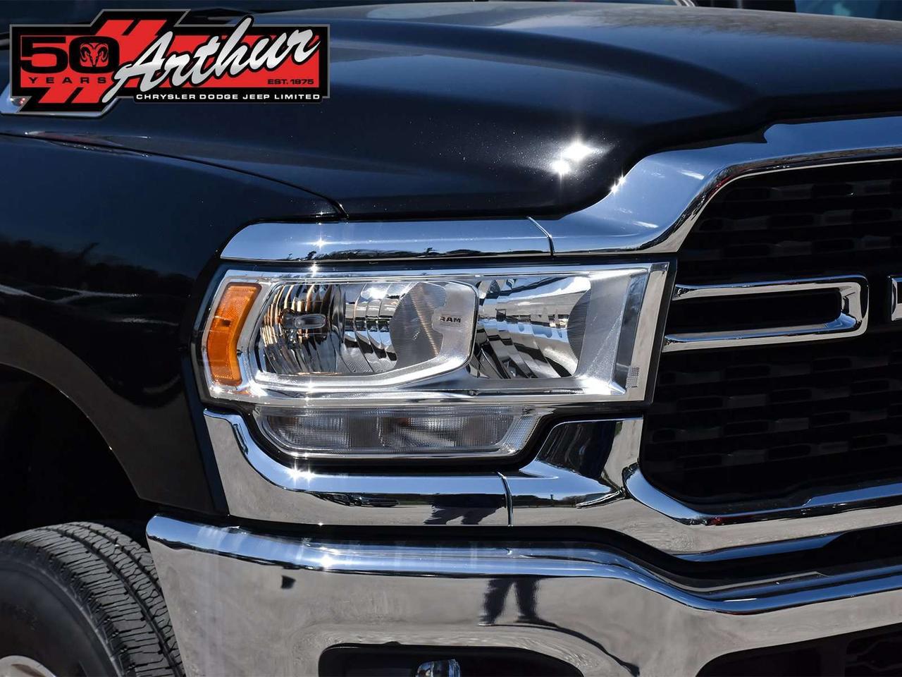 2023 RAM 3500 BIG HORN CREW CAB 4X4 - SRW Photo