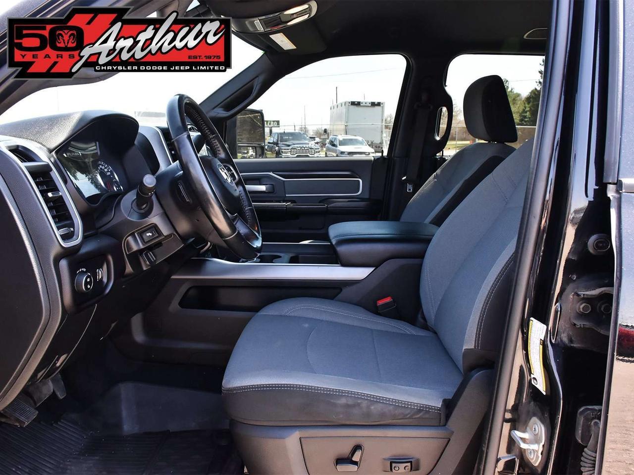 2023 RAM 3500 BIG HORN CREW CAB 4X4 - SRW Photo