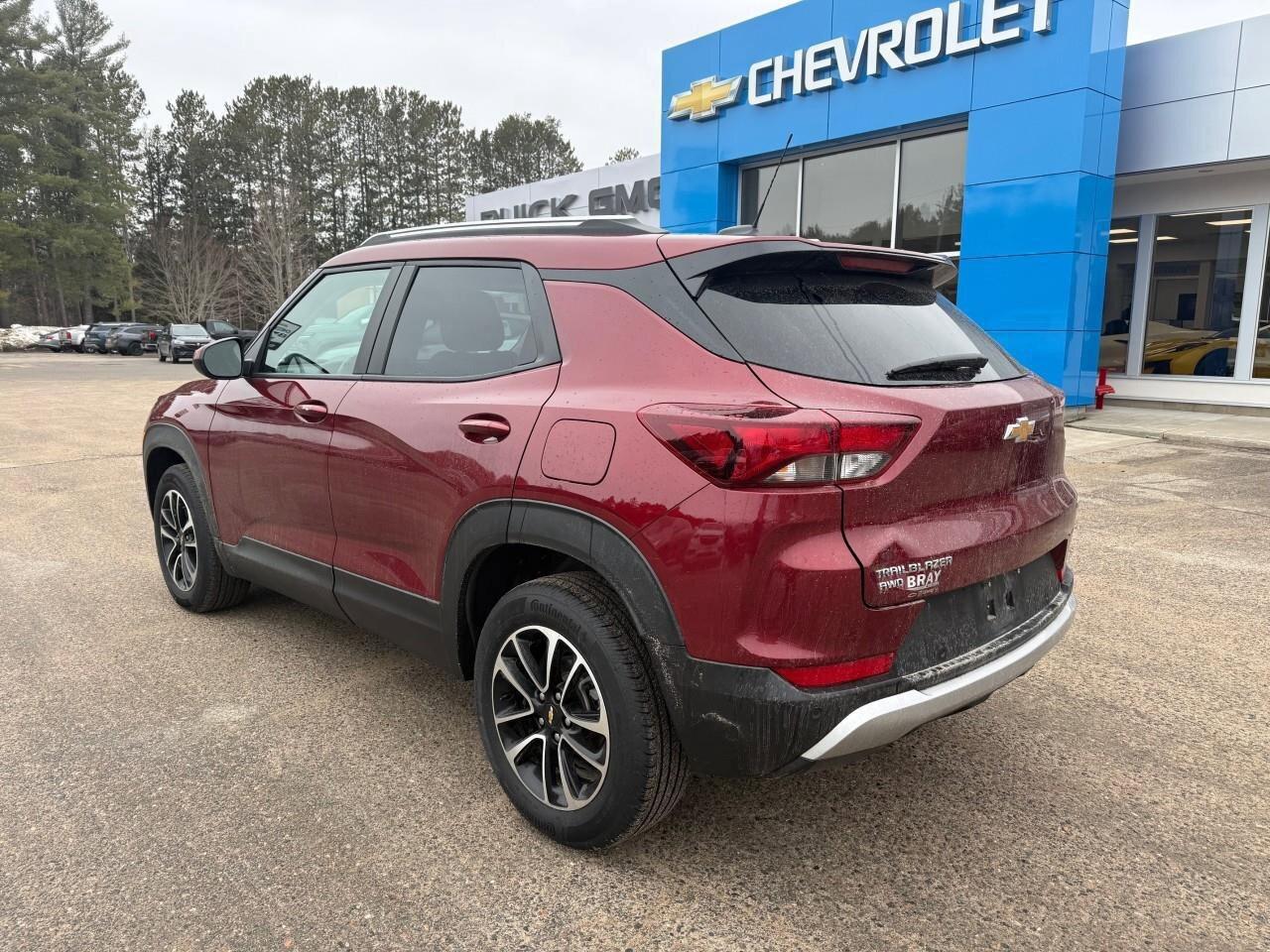 2025 Chevrolet TrailBlazer LT   LANE ASSIST. CRUISE CONTROL. REMOTE START. Photo