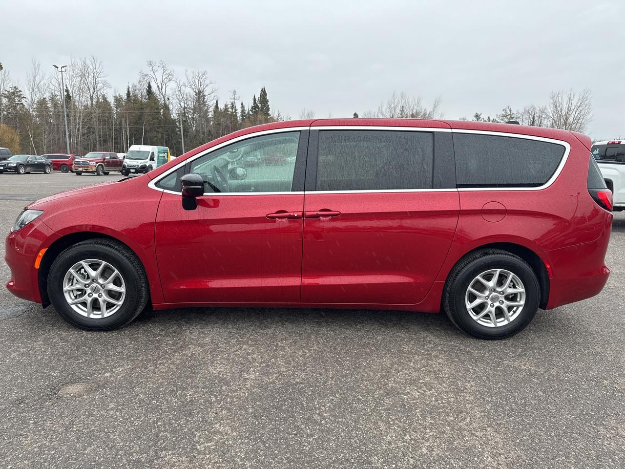 2024 Chrysler Grand Caravan SXT-Nav-Htd seat/wheel Photo