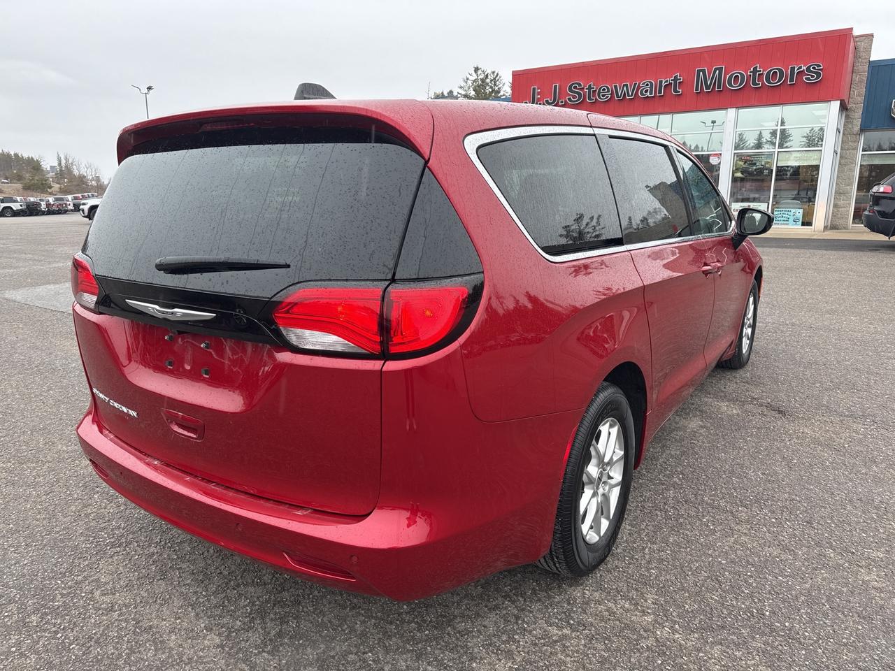 2024 Chrysler Grand Caravan SXT-Nav-Htd seat/wheel Photo