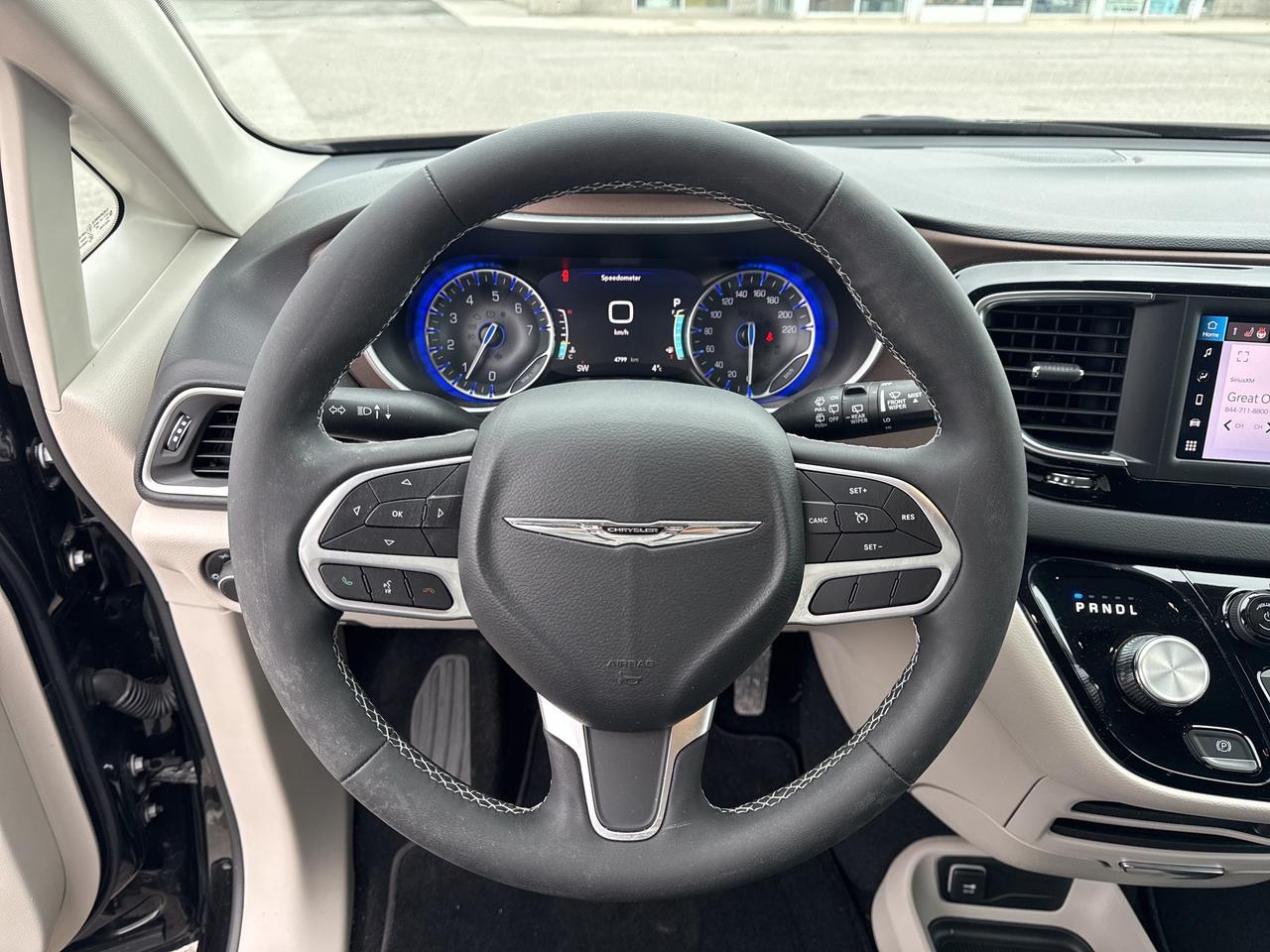 2024 Chrysler Grand Caravan SXT- Htd Seats/Wheel-Remote start Photo