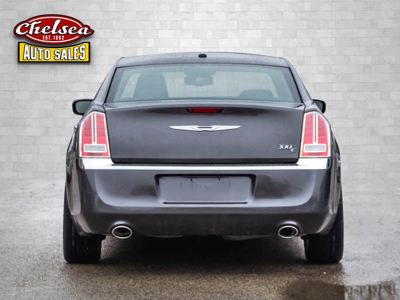 2013 Chrysler 300 C RWD 5.7 HEMI! V8! LOADED! Photo