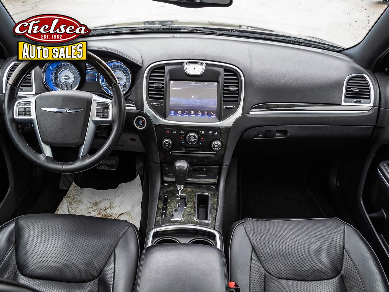 2013 Chrysler 300 C RWD 5.7 HEMI! V8! LOADED! Photo