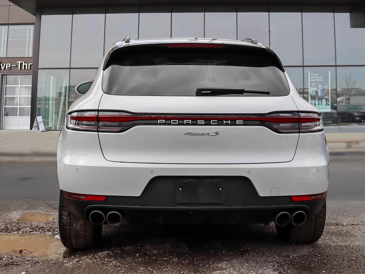 2020 Porsche Macan S Photo3