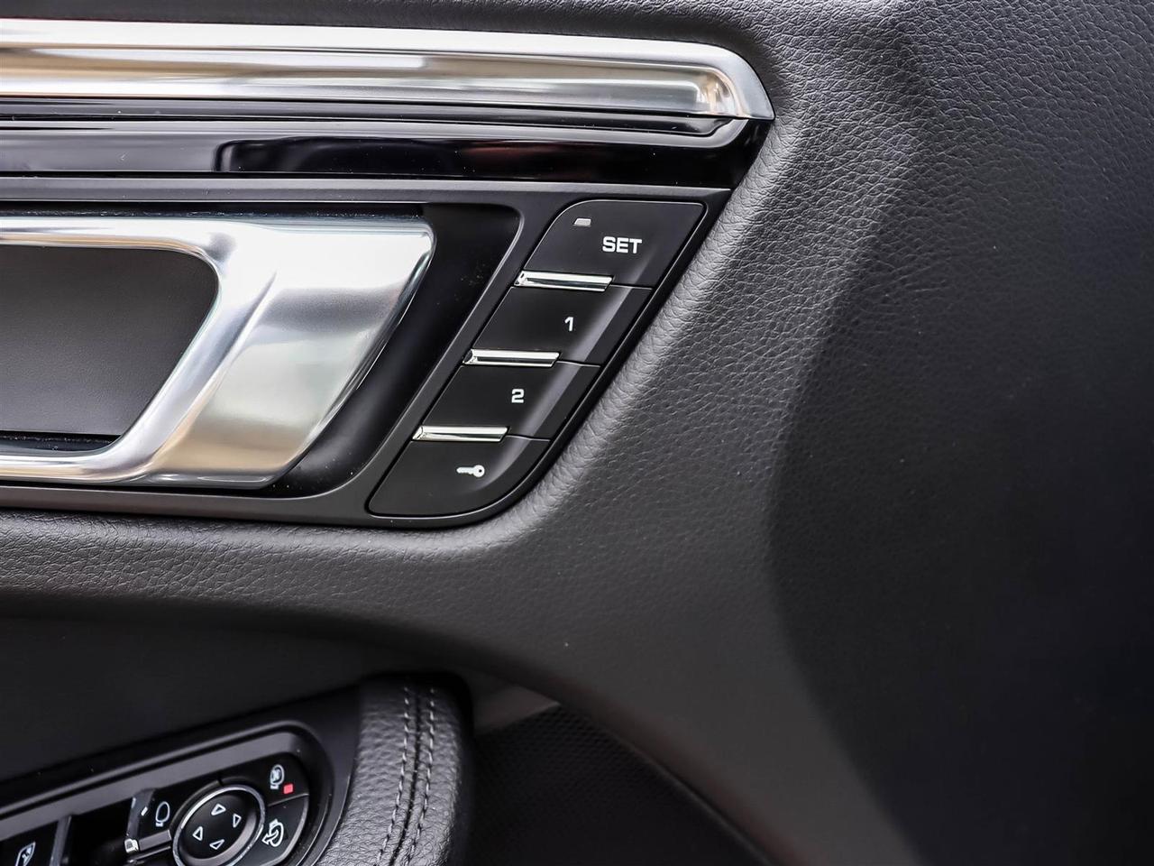 2020 Porsche Macan S Photo