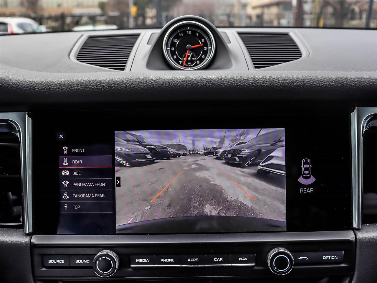 2020 Porsche Macan S Photo