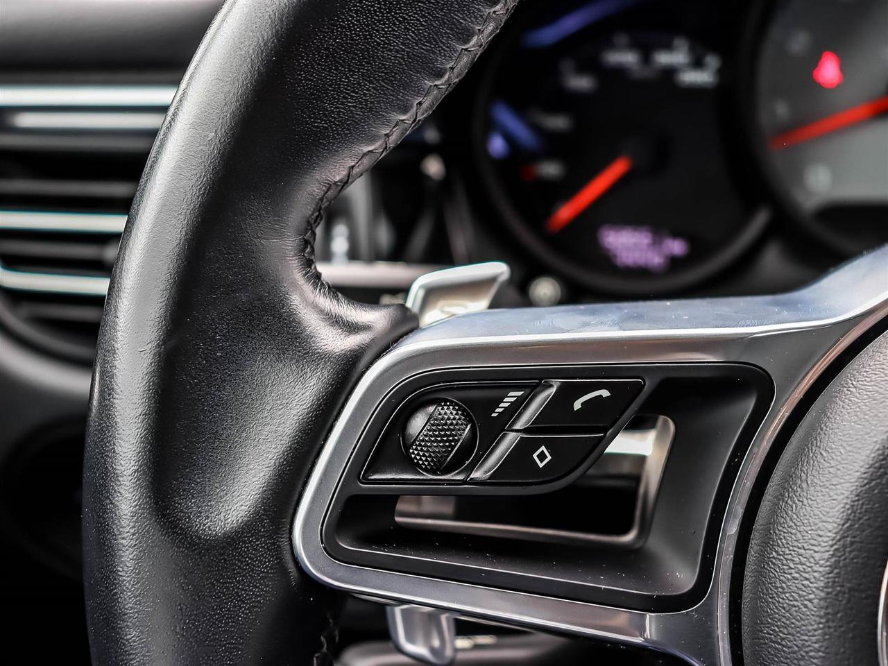 2020 Porsche Macan S Photo