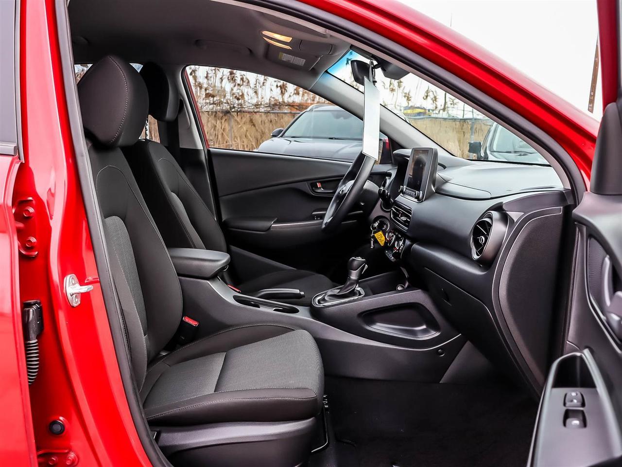 2022 Hyundai KONA Essential Photo