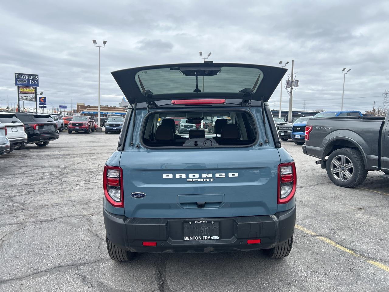 2022 Ford Bronco Sport OUTER BANKS 4X4 LOW KM LANE KEEPING TECH PKG Photo