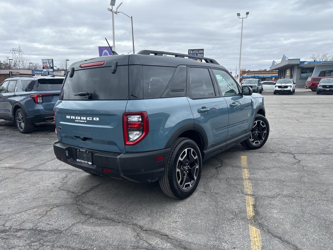 2022 Ford Bronco Sport OUTER BANKS 4X4 LOW KM LANE KEEPING TECH PKG Photo