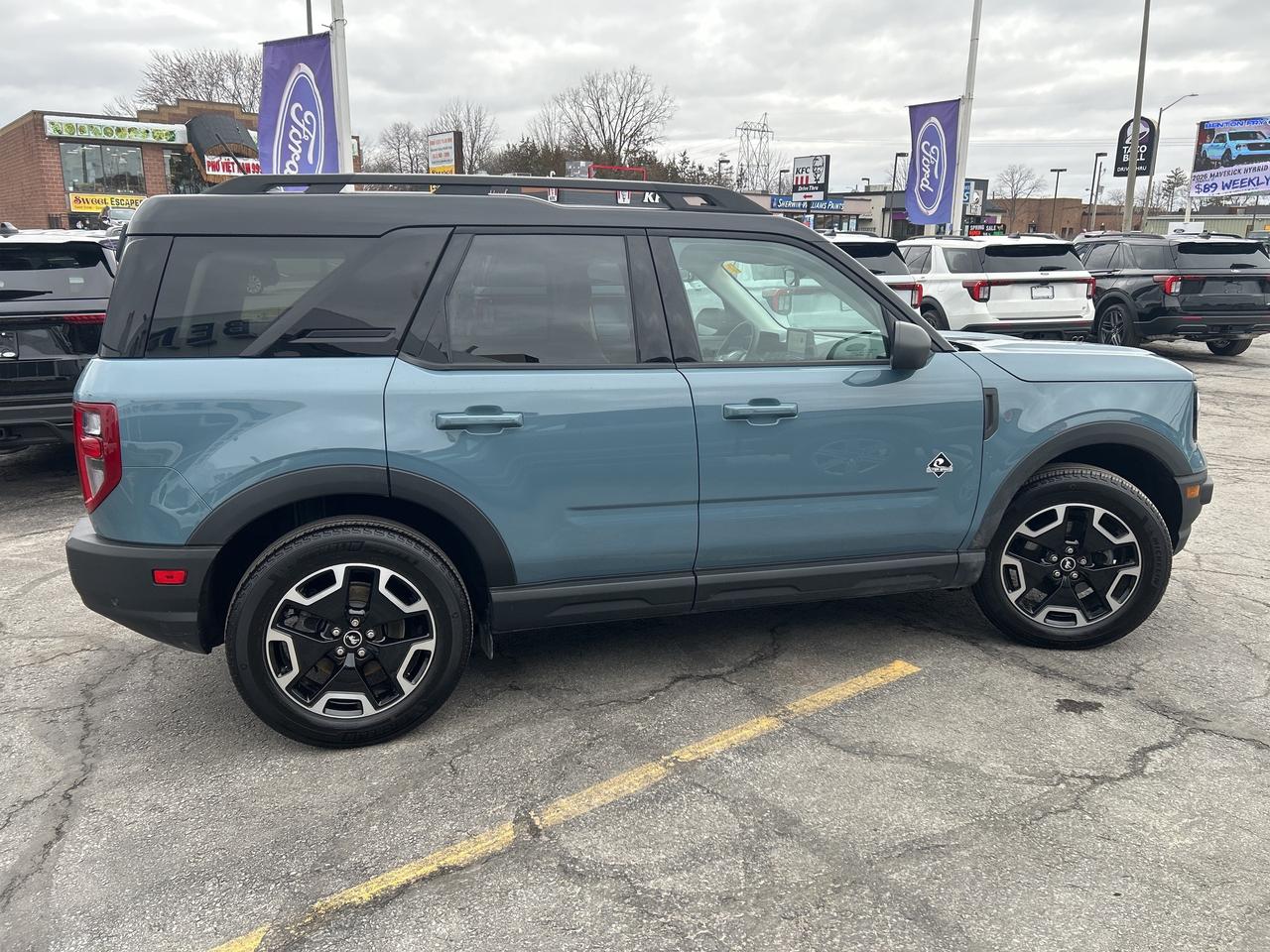 2022 Ford Bronco Sport OUTER BANKS 4X4 LOW KM LANE KEEPING TECH PKG Photo
