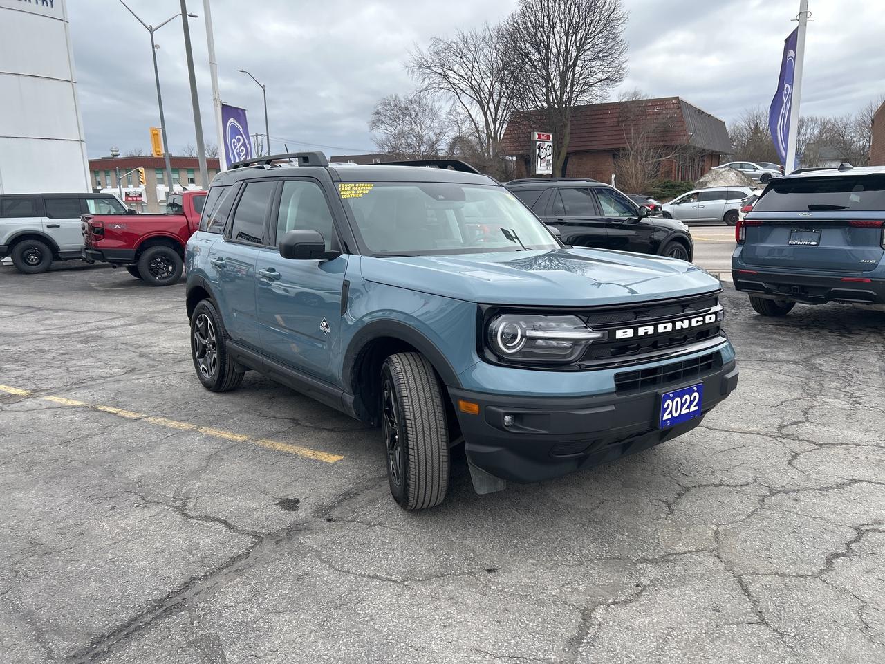 2022 Ford Bronco Sport OUTER BANKS 4X4 LOW KM LANE KEEPING TECH PKG Photo
