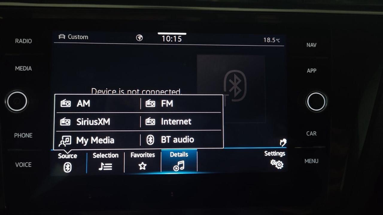2023 Volkswagen Tiguan Highline R-Line 4MOTION/Clean carfax/ Leather/Remo Photo