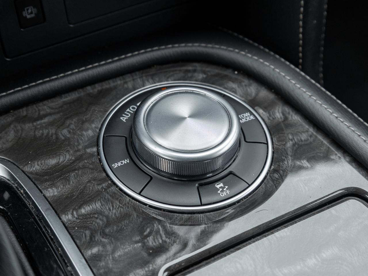 2024 Nissan Armada Platinum Photo