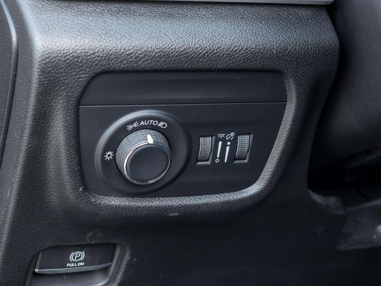 2023 Jeep Grand Cherokee Laredo   7-Seater   Keyless Entry   Blind Spot Photo