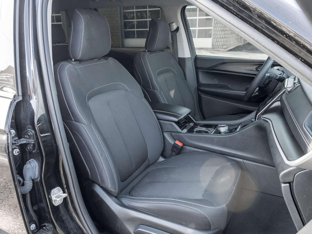 2023 Jeep Grand Cherokee Laredo   7-Seater   Keyless Entry   Blind Spot Photo