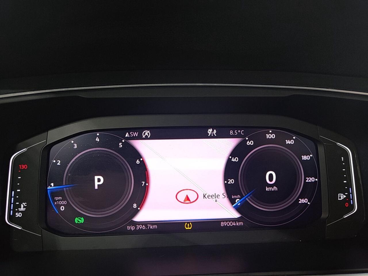 2019 Volkswagen Tiguan Highline R Line / Leather / NAVI / Sunroof / Remot Photo