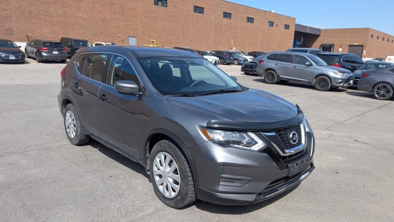 2017 Nissan Rogue S /Back Up Cam/Heated Seats/ Bluetooth/ No acciden Photo