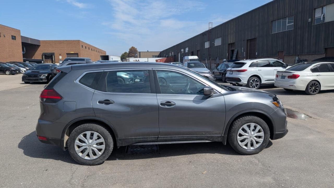 2017 Nissan Rogue S /Back Up Cam/Heated Seats/ Bluetooth/ No acciden Photo