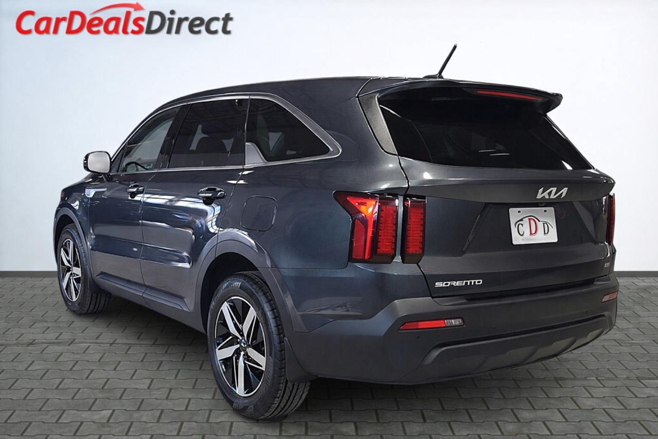 2023 Kia Sorento LX 7 Seater/ Drive Assist/NAVI Carplay/B Cam/ Clea Photo4