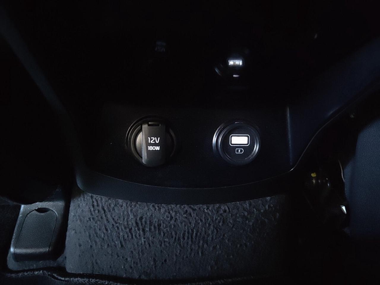 2023 Kia Sorento LX 7 Seater/ Drive Assist/NAVI Carplay/B Cam/ Clea Photo
