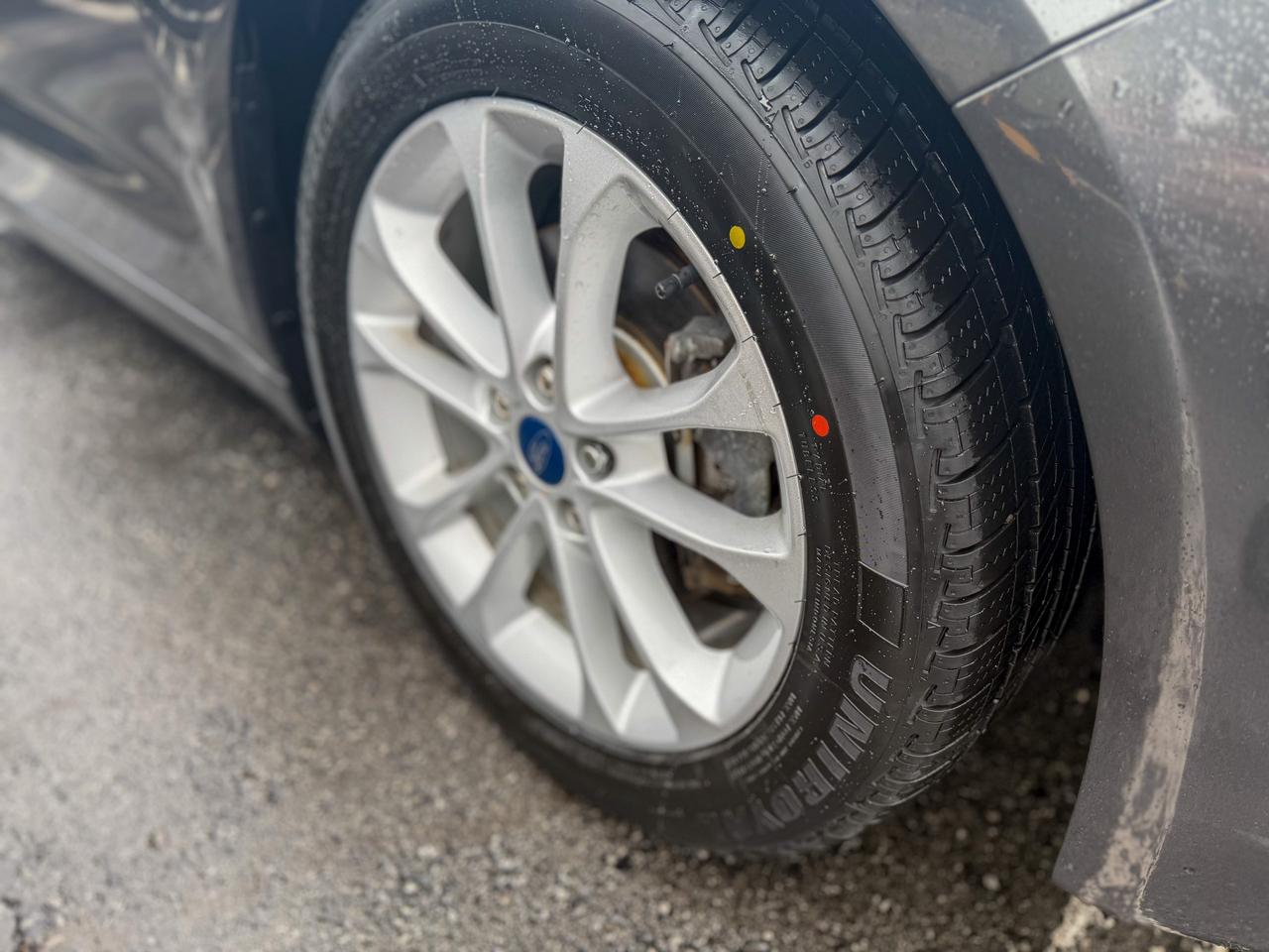 2020 Ford Fusion SE FWD Photo