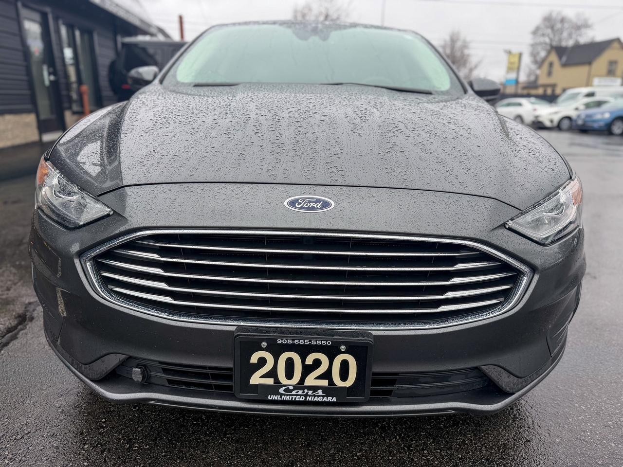 2020 Ford Fusion SE FWD Photo