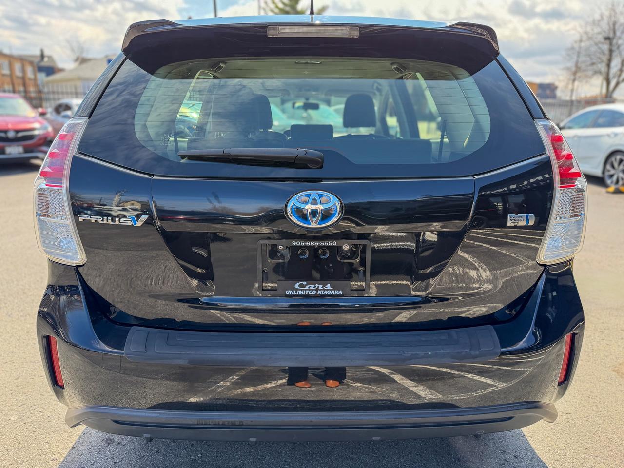 2016 Toyota Prius v HYBRID/LOW KM/CAMERA/PUSH START/1.8L/PUSH START Photo3