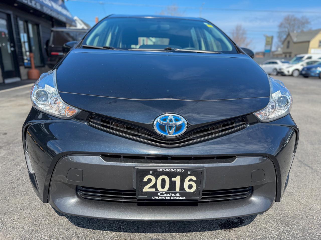 2016 Toyota Prius v HYBRID/LOW KM/CAMERA/PUSH START/1.8L/PUSH START Photo