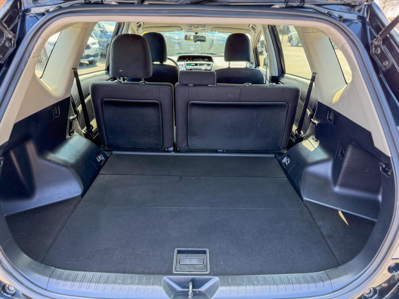 2016 Toyota Prius v HYBRID/LOW KM/CAMERA/PUSH START/1.8L/PUSH START Photo