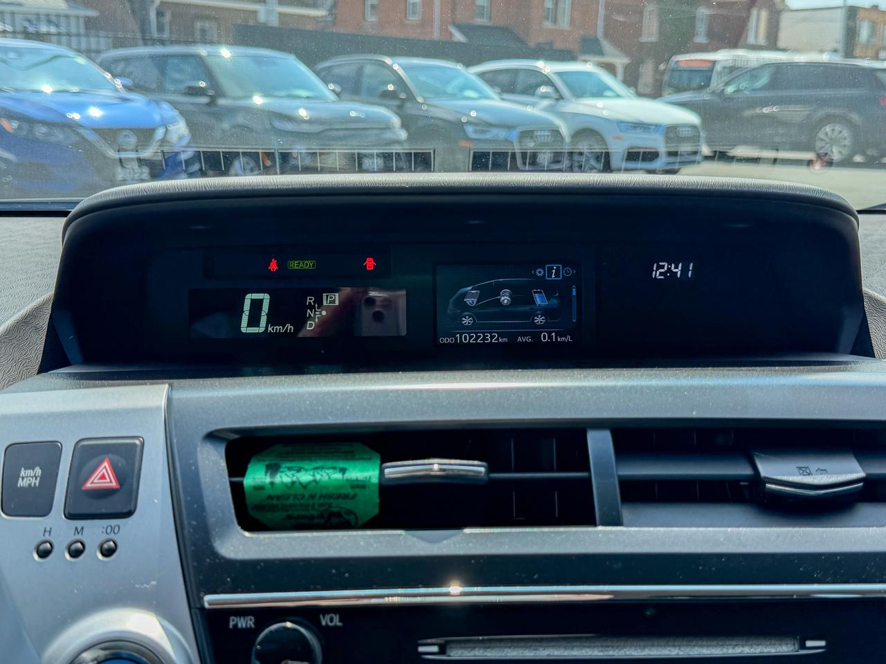 2016 Toyota Prius v HYBRID/LOW KM/CAMERA/PUSH START/1.8L/PUSH START Photo