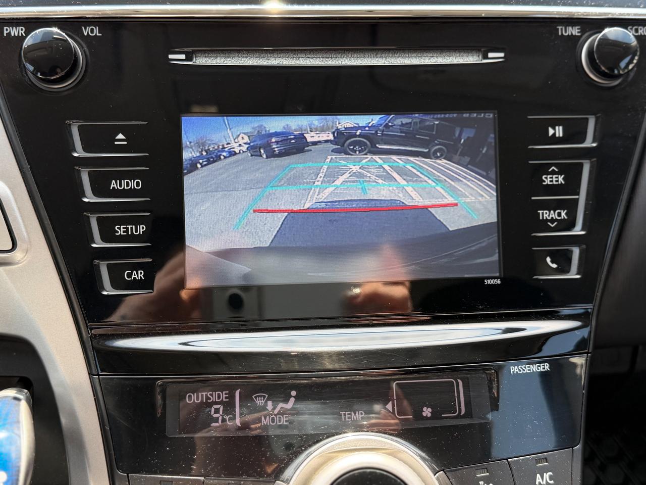 2016 Toyota Prius v HYBRID/LOW KM/CAMERA/PUSH START/1.8L/PUSH START Photo