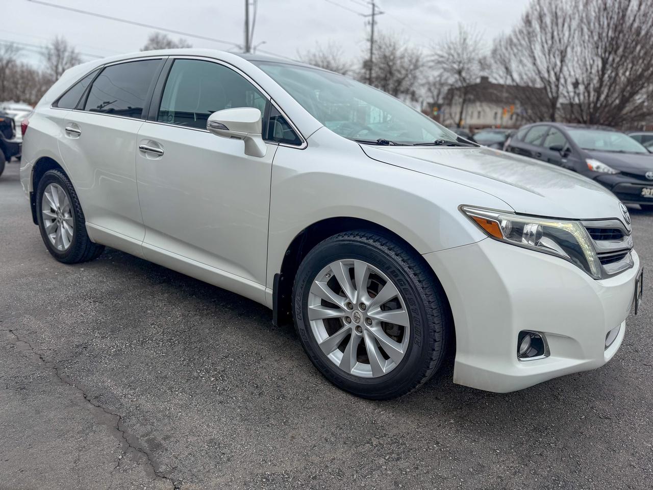 2013 Toyota Venza AWD/NAVI/ROOF/LEATHER/2.7L/LOW KM/NO ACCIDENTS Photo