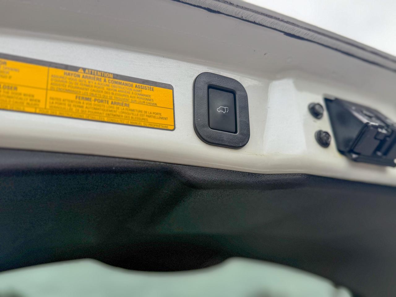 2013 Toyota Venza AWD/NAVI/ROOF/LEATHER/2.7L/LOW KM/NO ACCIDENTS Photo