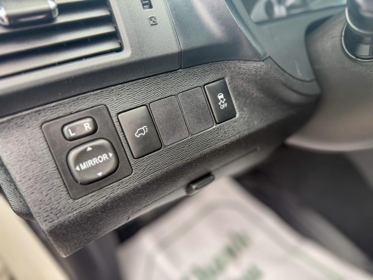 2013 Toyota Venza AWD/NAVI/ROOF/LEATHER/2.7L/LOW KM/NO ACCIDENTS Photo