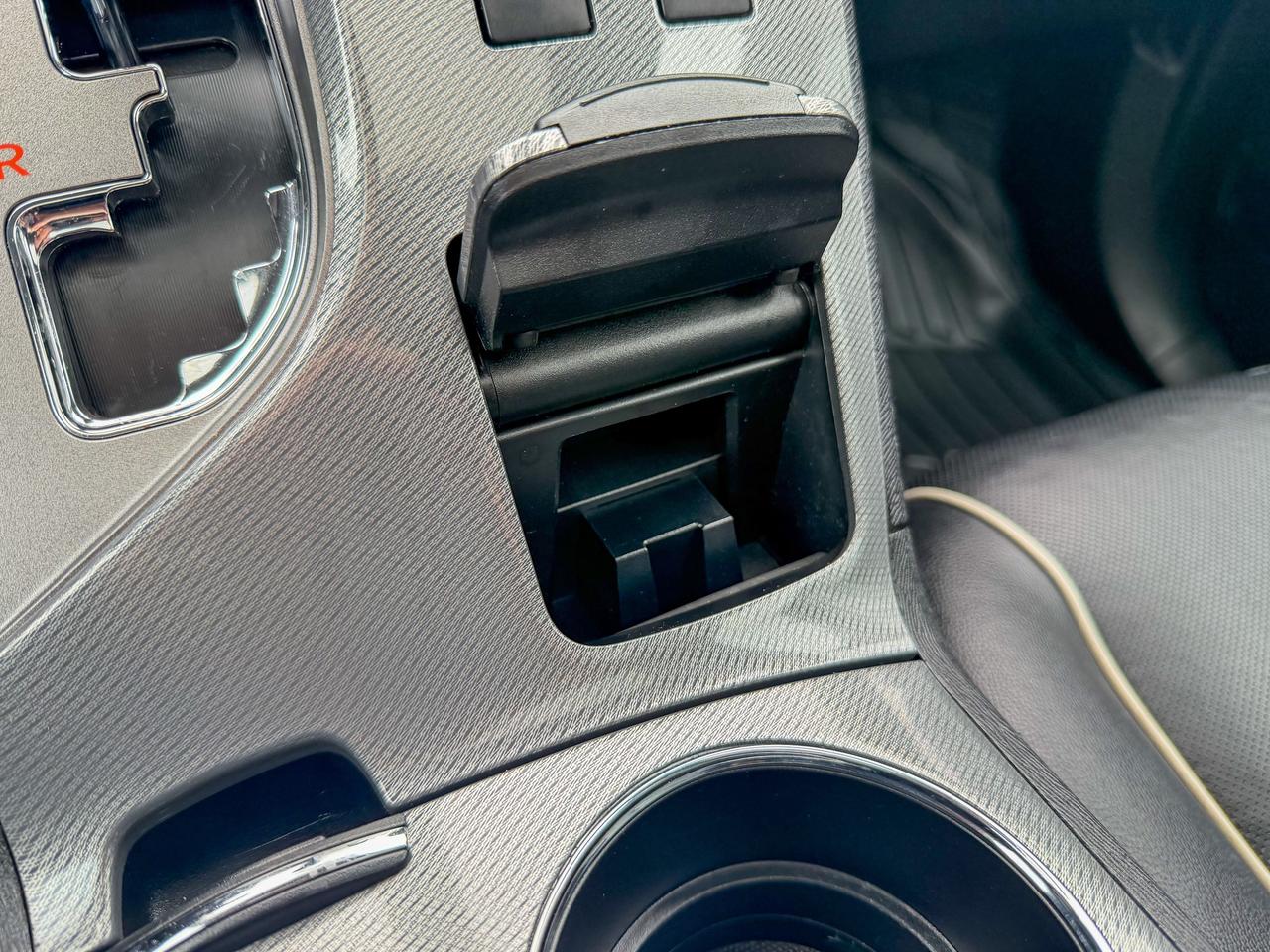 2013 Toyota Venza AWD/NAVI/ROOF/LEATHER/2.7L/LOW KM/NO ACCIDENTS Photo