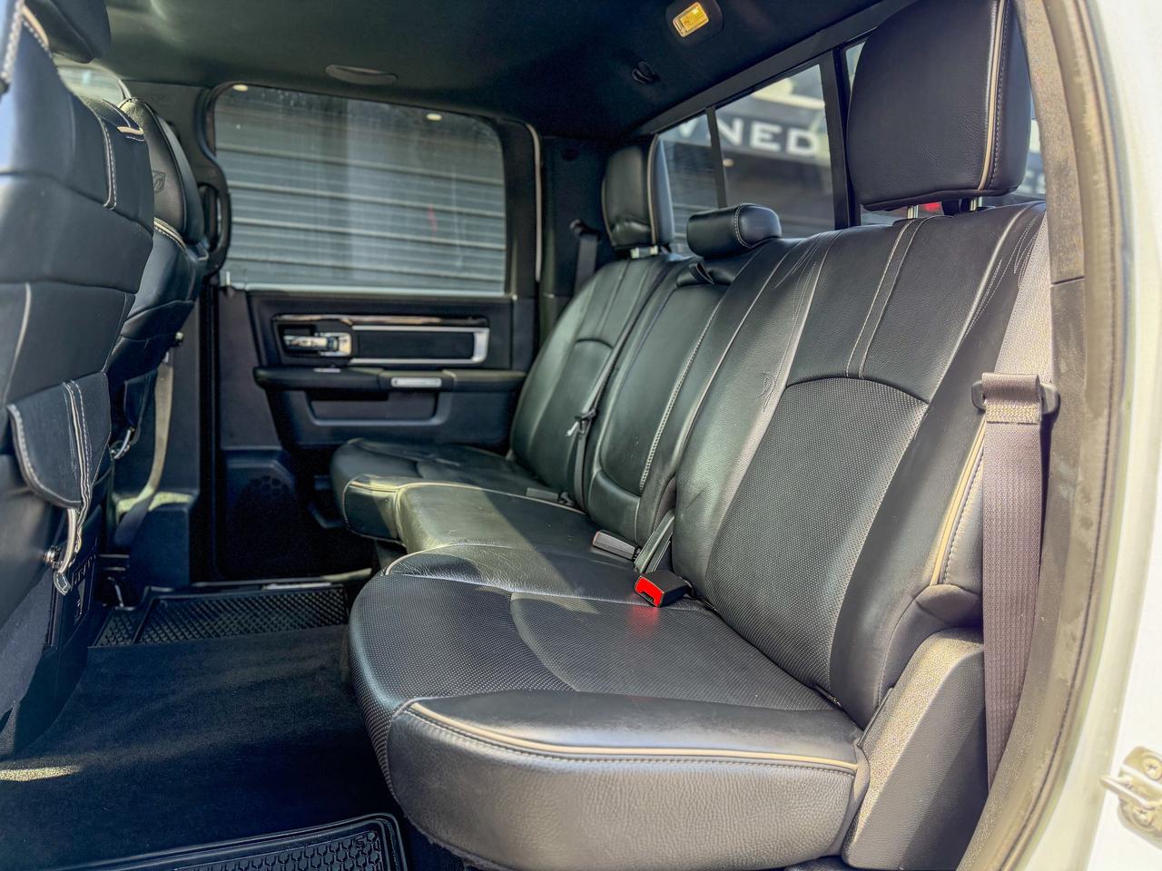 2016 RAM 1500 Limited-Crew Cab/4X4/NAVI/CAMERA/REMOTE/ROOF/3.0L Photo