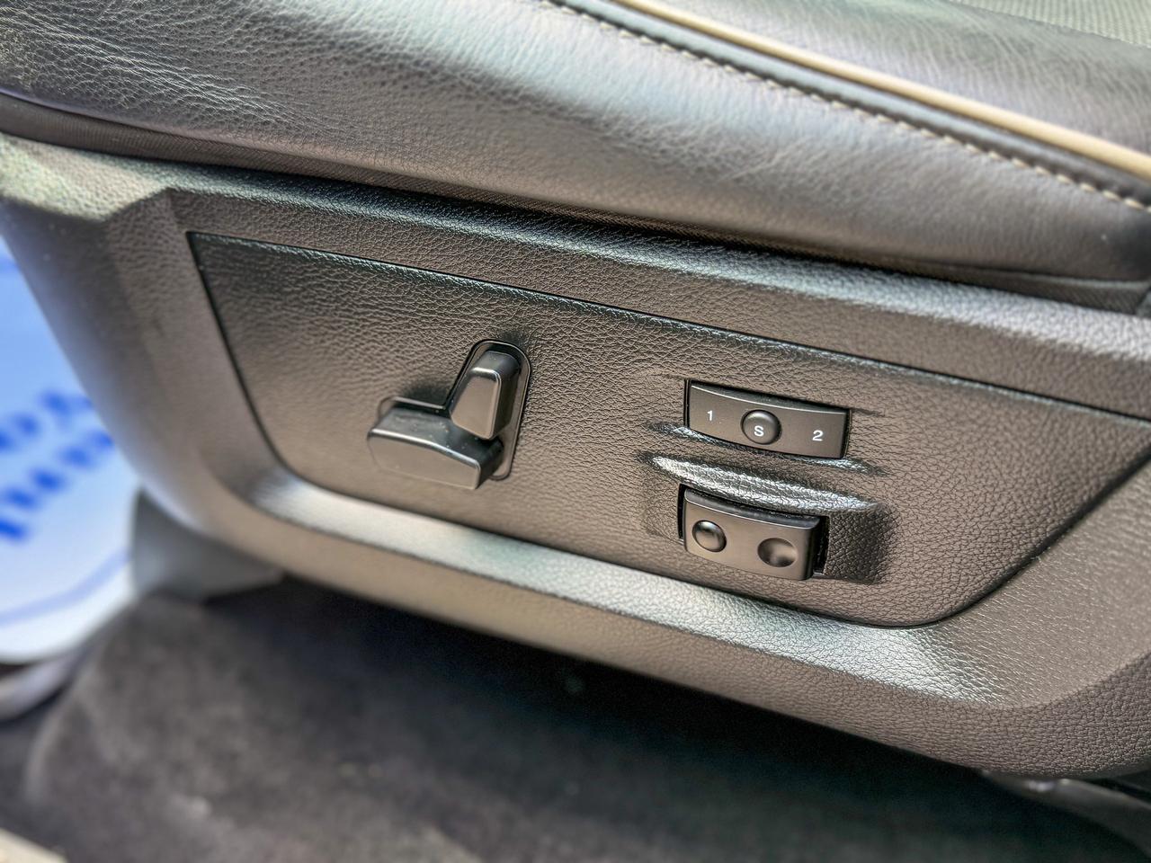 2016 RAM 1500 Limited-Crew Cab/4X4/NAVI/CAMERA/REMOTE/ROOF/3.0L Photo