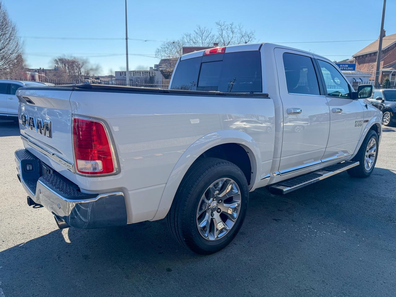 2016 RAM 1500 Limited-Crew Cab/4X4/NAVI/CAMERA/REMOTE/ROOF/3.0L Photo