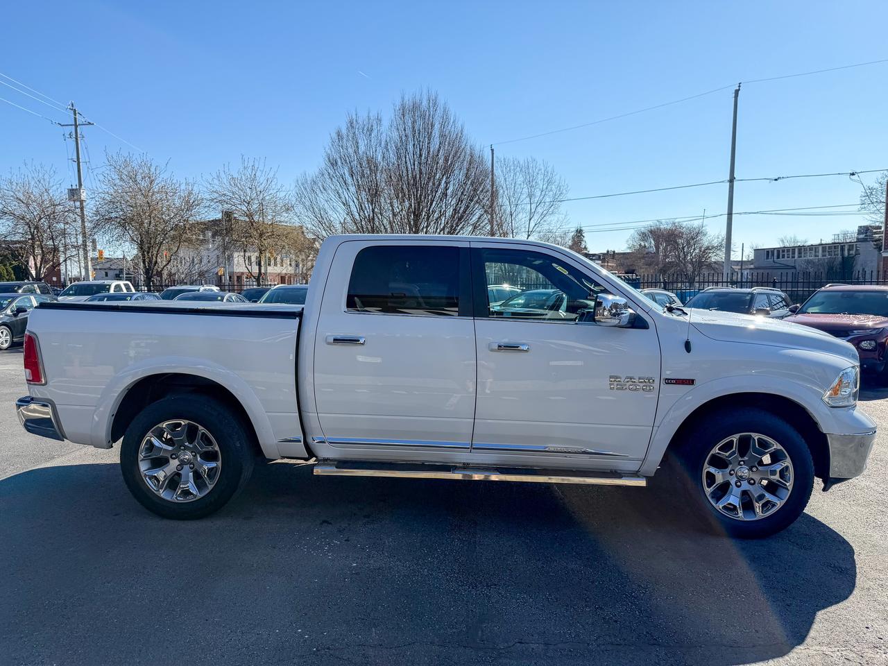 2016 RAM 1500 Limited-Crew Cab/4X4/NAVI/CAMERA/REMOTE/ROOF/3.0L Photo
